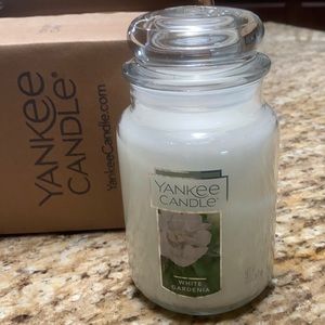 Large 22 oz Yankee Candle White Gardenia